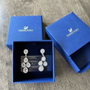 Authentic Swarovski Crystal Sensation Pierced Chandelier Earrings